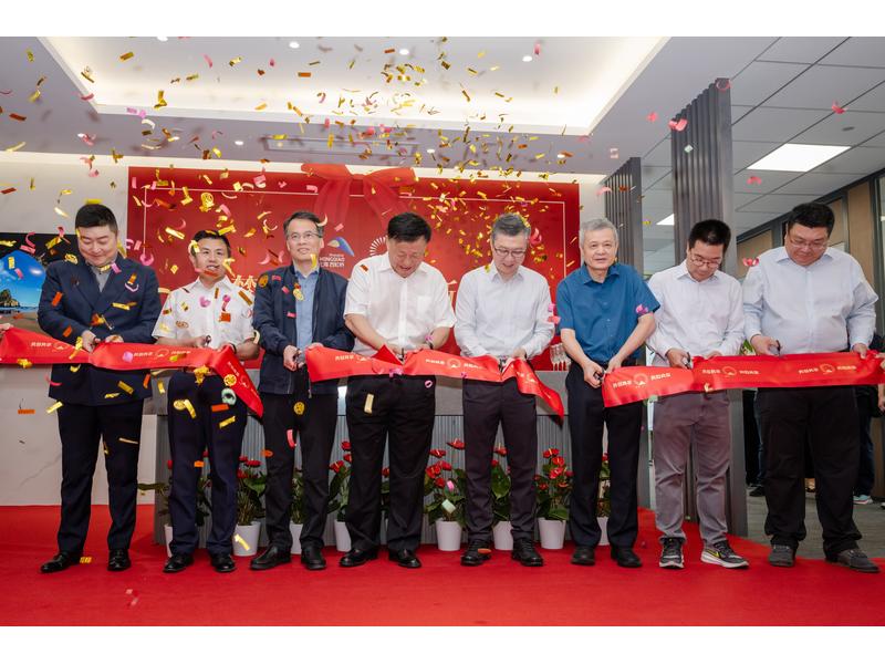 筑夢西虹橋、起航新未來 ——奧克股份上市十四周年及上海奧克喬遷慶?；顒?dòng)報(bào)道